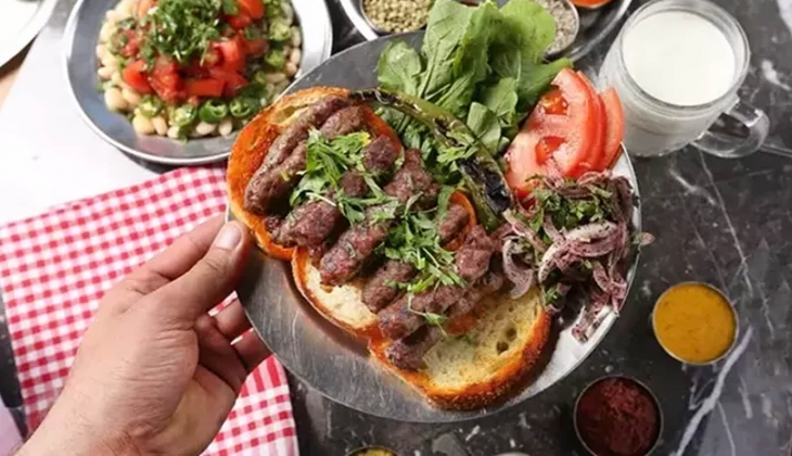 2024 iftar menüleri resmen fırladı! Geçen sen 400 TL olan bir iftar menüsünün bu seneki fiyatı görenleri şok etti