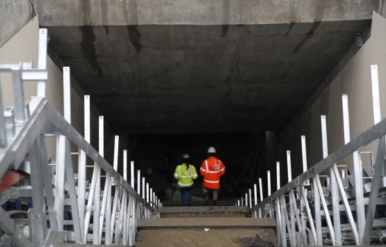 Kabataş-Mahmutbey metrosuna ilk araç indirildi!