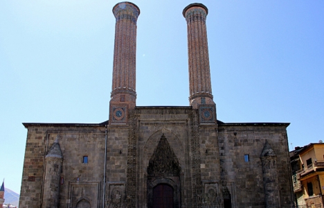 Çifte Minareli Medrese hizmete açıldı!