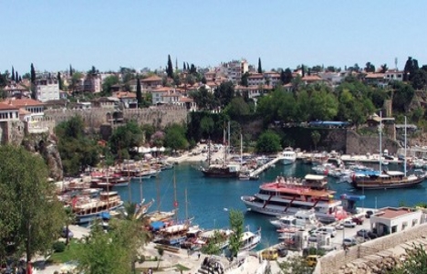 Antalya'da satılık arsa 6 milyon 925 bin TL!