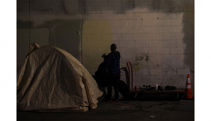 Los Angeles ta yaklaşık 40 bin evsiz otellere yerleştirilecek!