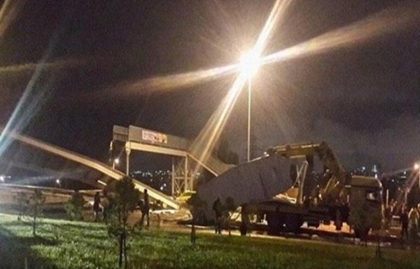 TEM Otoyolu'nda üstgeçit yıkıldı!