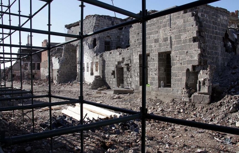 Sur'da zarar gören eserler restora edilecek!