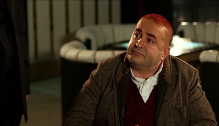 Şafak Sezer Büyükçekmece'deki 25 milyonluk malikanesini bir türlü satamıyor! Nedeni ise Kolpaçino'daki emlakçı rolü!