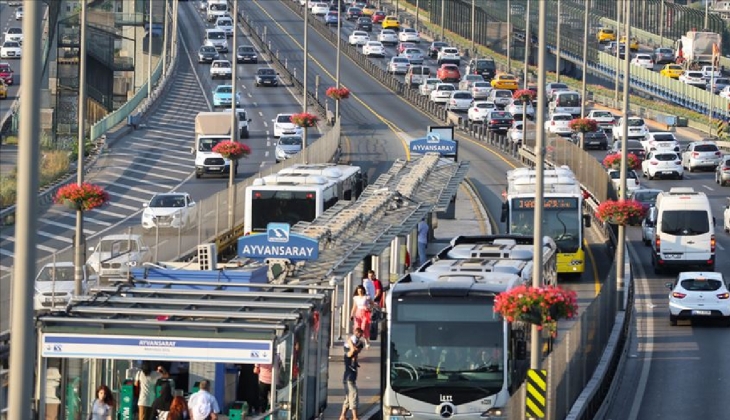Son Dakika: İstanbul’da toplu taşımaya zam ertelendi
