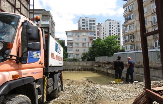 Kadıköy deki 6 katlı bina tahliye edildi!