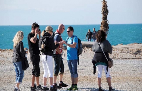 Turist sayısı Nisan ayında yüzde 8.1 azaldı!