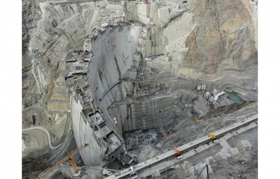 Yusufeli Barajı nın gövde yüksekliği 265 metreye ulaştı!