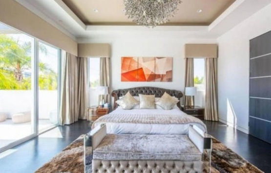 Kendall Jenner Hollywood ta aylık 25 bin dolara ev kiraladı!