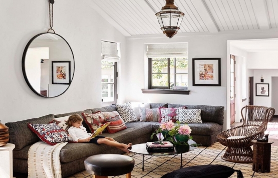 Alessandra Ambrosio evinin kapılarını açtı!