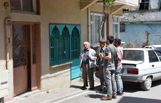 İnegöl'de bu apartmanı görenler hayrete düşüyor!