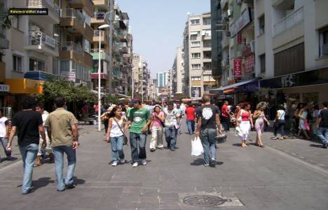 Alsancak Kıbrıs Şehitleri Caddesi temizlendi!