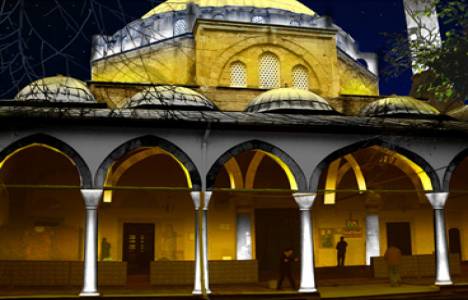 Kocaeli Belediyesi tarihi mekanların çevresine aydınlatma sistemi kurdu!