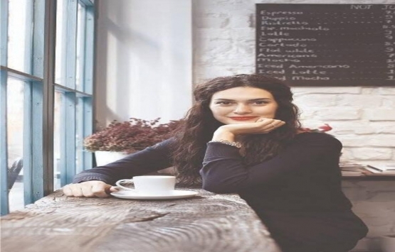 Bergüzar Korel kahve dükkanını kapattı!