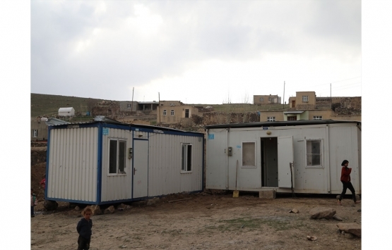 Van Başkale'de depremzedelerin barınması için konteynerler kuruluyor!