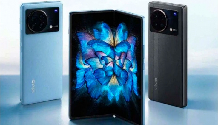 Vivo’nun yeni katlanabilir telefonu: Vivo X Fold sahne ışıkları altında!