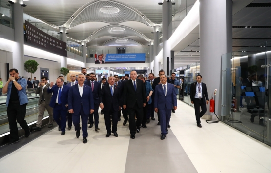 3. Havalimanı’na ilk inişi Cumhurbaşkanı Erdoğan yaptı!
