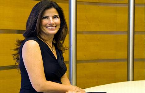 Berna Tanverdi kimdir?