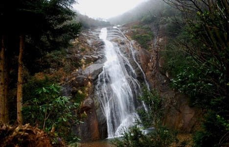 Ağaran Şelalesi turistlerin yeni gözdesi oldu!