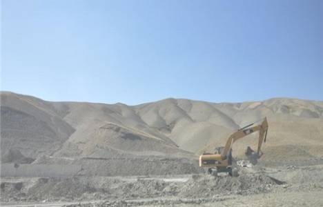 Vedat Büyükersoy Muş'taki yol çalışmalarını inceledi!