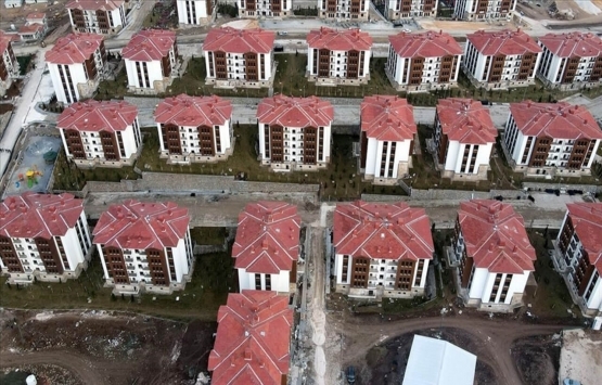 Elazığ Sivrice de 305 konut hak sahiplerine teslim edildi!