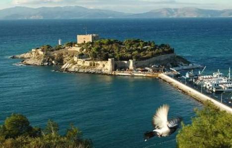 Kuşadası'ndaki çarpık yapılaşma dikkat çekiyor!