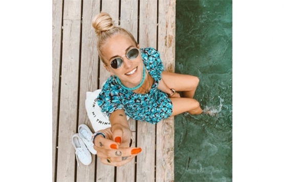 Burcu Esmersoy evinin dekorasyonunu o sosyetik isme emanet etti!