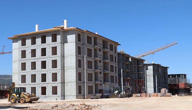 Adıyaman da deprem konutları yükseliyor: 31 blokluk projenin örnek dairesi tamam!