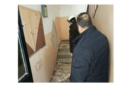 Elazığ da hasarlı bina sahipleri yetkililerin hasar tespitine gelmelerini bekliyor!