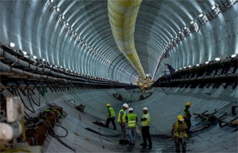 Avrasya Tüneli Boğaz geçişini yarıladı!