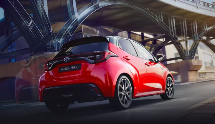 Toyota Yaris bir ayda 20 bin lira arttı. İşte Yaris in 3 Ekim 2022 yeni fiyat listesi