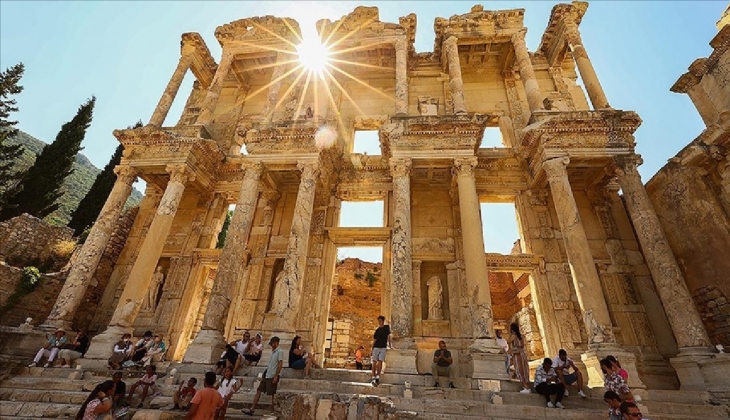 Müze ve ören yerlerine giriş ücretlerine zam: Efes Antik Kenti 700 TL, Galata Kulesi 650 TL! İşte diğer giriş ücretleri