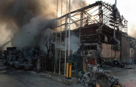 Kocaeli'deki fabrika yangını söndürüldü!