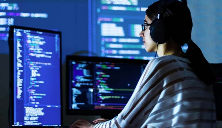 Teknoloji ile hayatımıza girecek meslekler neler? İşte geleceğin çok kazandıracak meslekleri