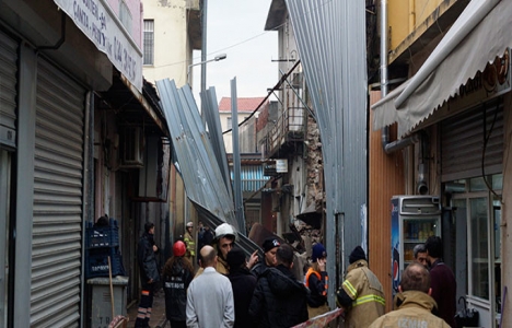 İzmir Konak bina yıkımı