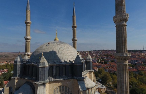 Edirne'de tarihi yapıların kurşunları yenileniyor!