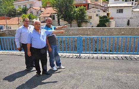 Vatandaşlar Konak'taki köprülerin yeniden yapılmasını istiyor!