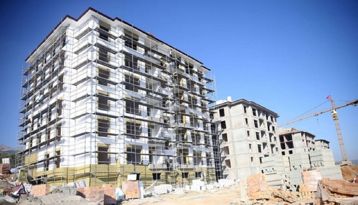 220 deprem konutu hak sahiplerine teslim edildi