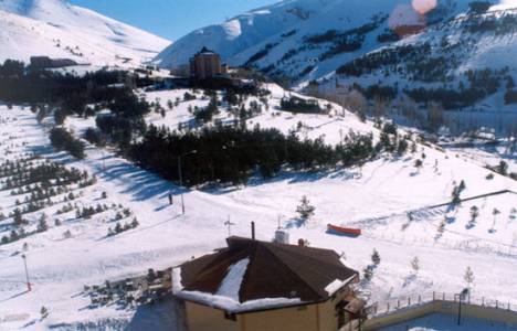 Palandöken'de pistleri yarıyıl tatilcileri doldurdu!