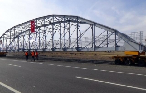 Tarihi demir köprü 1 milyon TL'ye naklediliyor! 