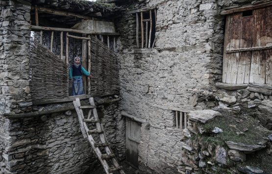 Bitlis Hizan ın ilginç taş evleri!
