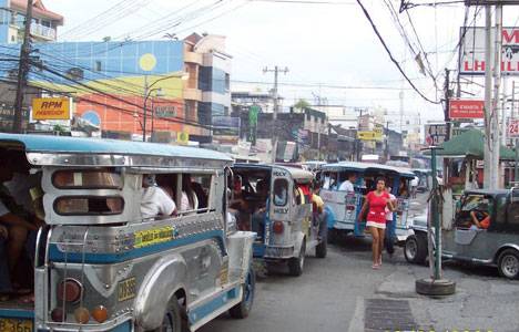 Filipinler rengarenk toplu ulaşım araçlarıyla dikkat çekiyor!