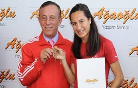 Ali Ağaoğlu, Aslı Çakır Alptekin'e verilen daireyi geri istemiyor!