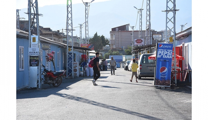 Hatay da 2 bin 509 depremzede esnaf geçici iş yerlerine kavuştu!