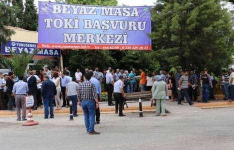 Yunusemre Akgedik'te konut başvuruları TOKİ'ye teslim edildi!