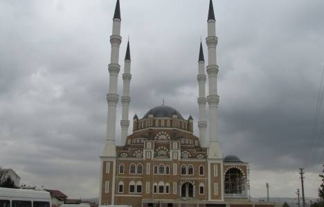 Çorum Akşemseddin Cami bugün ibadete açıldı!