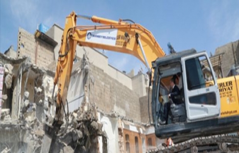 Şahinbey Kepenek Meydanı için bir bina daha yıkıldı!