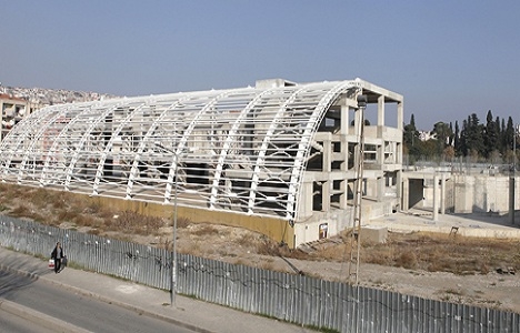 İzmir Bornova Kültür Merkezi'nin inşaatı bitmiyor!