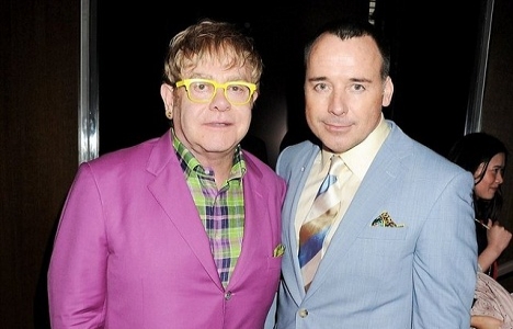 Elton John ve David Furnish, Beverly Hills’ten 34 milyon dolara ev aldılar!