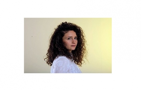 Hatice Küstür kimdir?